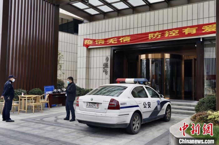 杨军所在的酒店。 钱晨菲 摄 杨军所在的酒店。 钱晨菲 摄