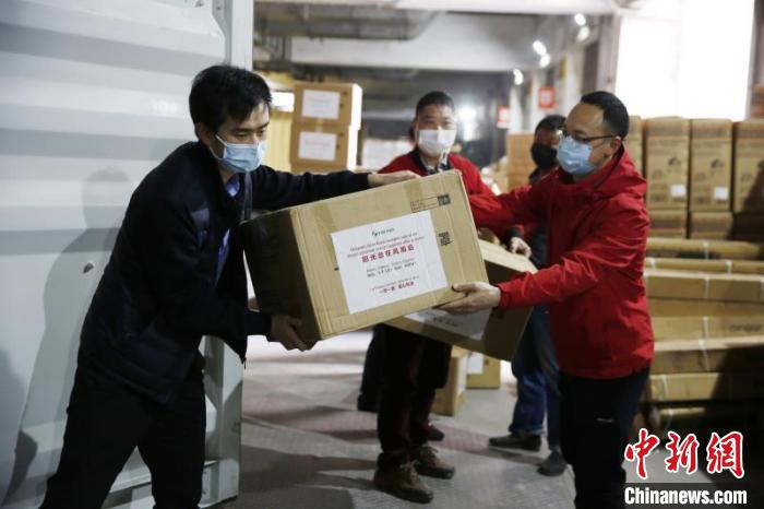 这批防疫物资将通过“义新欧”发往西班牙。义乌宣传部提供 这批防疫物资将通过“义新欧”发往西班牙。义乌宣传部提供