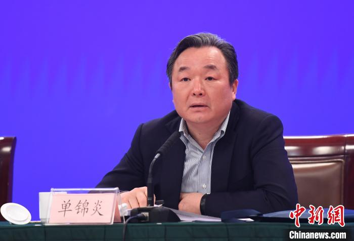 浙江省生态环境厅副厅长单锦炎。 钱晨菲 摄 浙江省生态环境厅副厅长单锦炎。 钱晨菲 摄