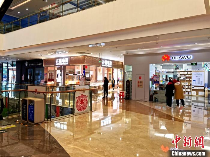 襄阳市襄州区民发商业广场恢复营业(摄于3月24日) 胡传林 摄 襄阳市襄州区民发商业广场恢复营业(摄于3月24日) 胡传林 摄